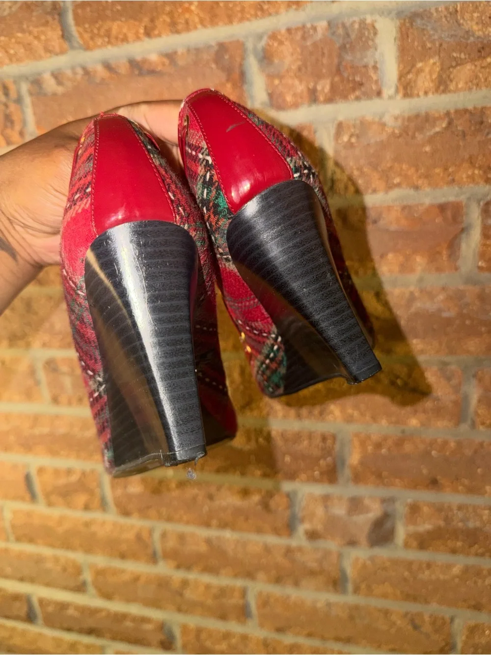 N/A stylish red